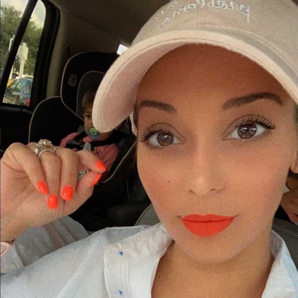 Meet your Posher, Samantha